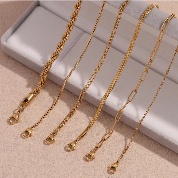 Bracelet Set of 5 pieces 18K plated Stainless Steel - Picture 3 of 12